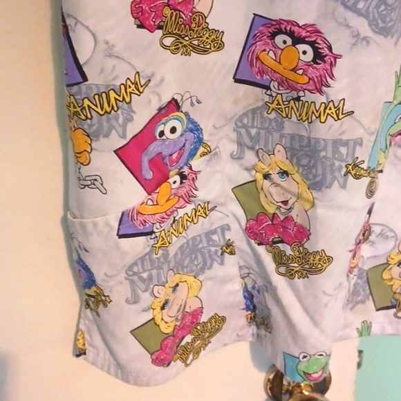 5 For $15 Muppets scrub shirt size small - Picture 2 of 3